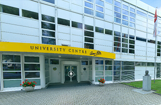 恺撒里兹酒店管理大学图片